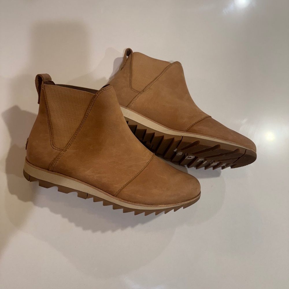 Sorel Evie II Women's Tan Leather Slip On, Ankle Boots